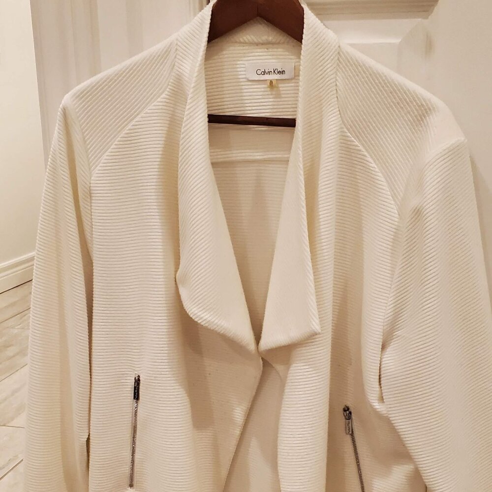 Cream Calvin Klein suit jacket/blazer